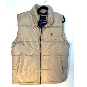 New U.S. Polo Association Men's Puffer Vest in Champagne SZ M